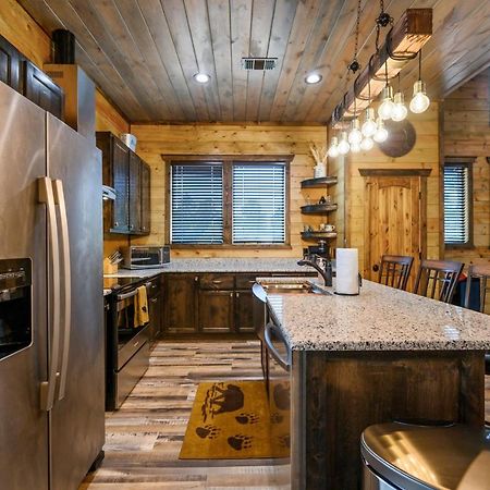 The Adirondack Honeymoon Hot Tub Soaking Tub Wood Burning Fireplace Stephens Gap Extérieur photo