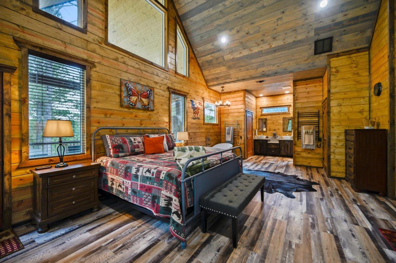 The Adirondack Honeymoon Hot Tub Soaking Tub Wood Burning Fireplace Stephens Gap Extérieur photo